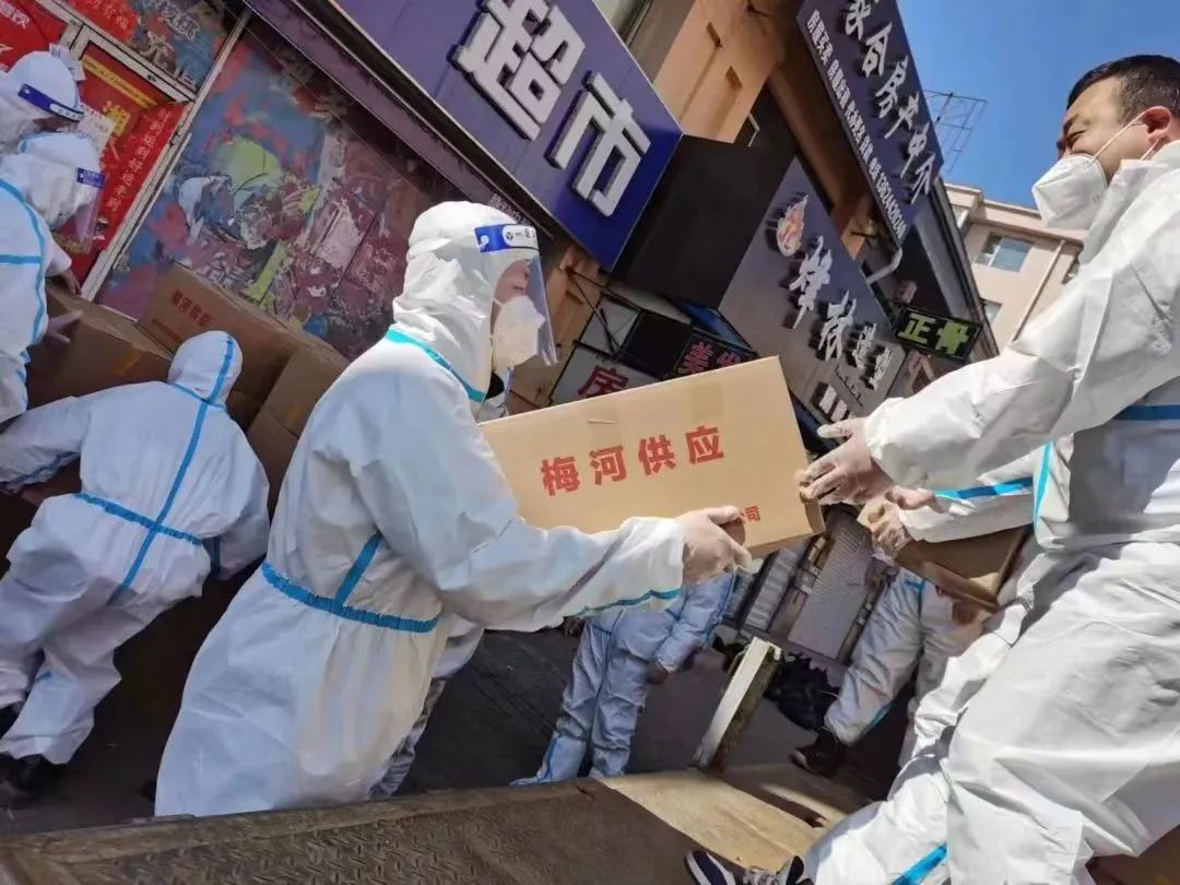堅守疫情防控工作第一線的崇文社區(qū)第一書記