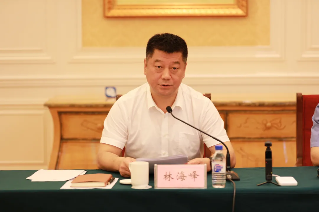 全市政法隊(duì)伍教育整頓“回頭看”工作匯報(bào)會(huì)要求 提高認(rèn)識(shí) 實(shí)事求是 密切配合