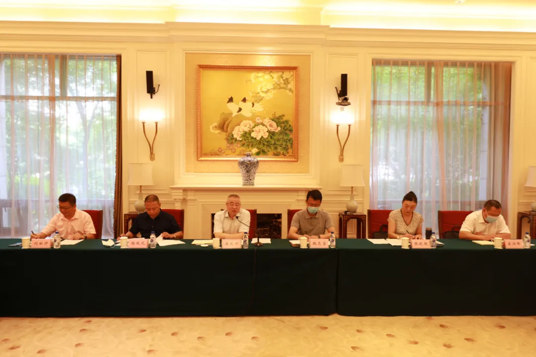 全市政法隊(duì)伍教育整頓“回頭看”工作匯報(bào)會(huì)要求 提高認(rèn)識(shí) 實(shí)事求是 密切配合