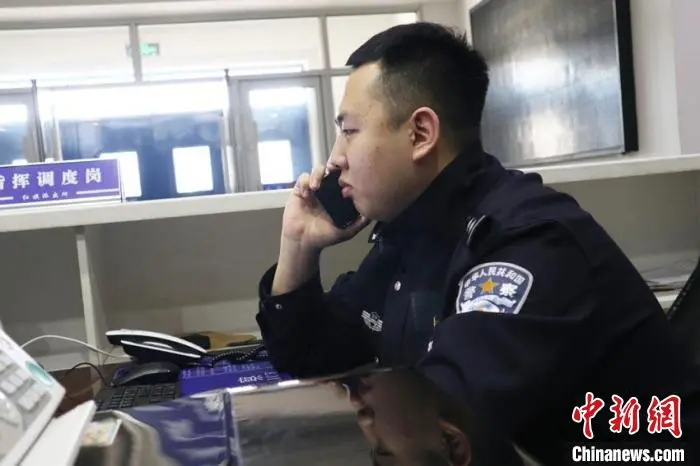 致敬警察節(jié)丨警察節(jié)里的初心傳承：新警老警延續(xù)“紅藍(lán)”血脈