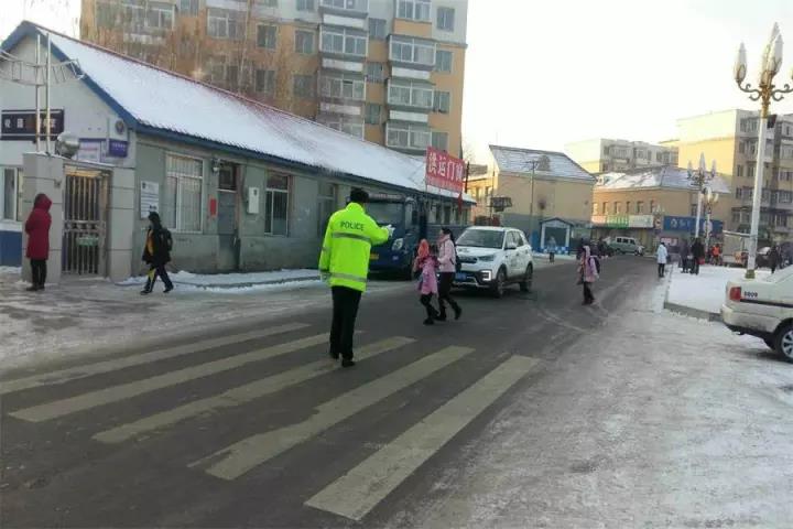 2017.11.23通化交警護學3.jpg