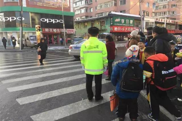 2017.11.23通化交警護學.jpg
